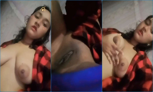 Cute Chubby Horny Girl Fingering