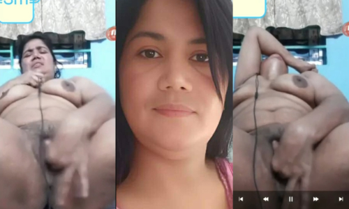 Horny Bhabi Fingering Madly